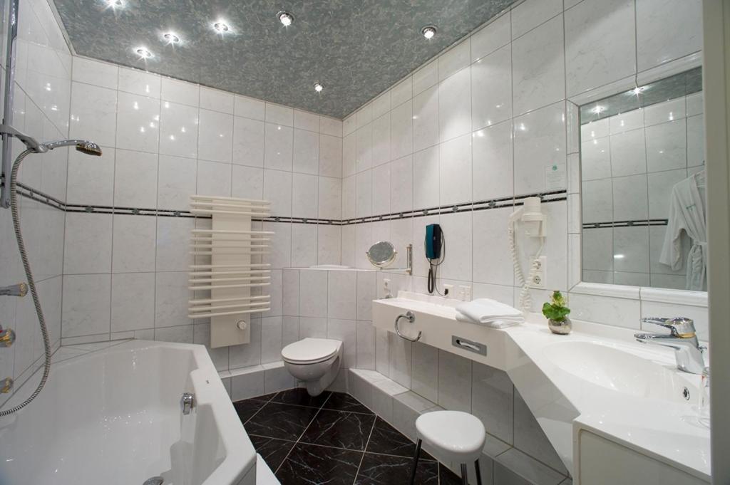 Landhotel Sauerlaender Hof Eslohe Habitación foto